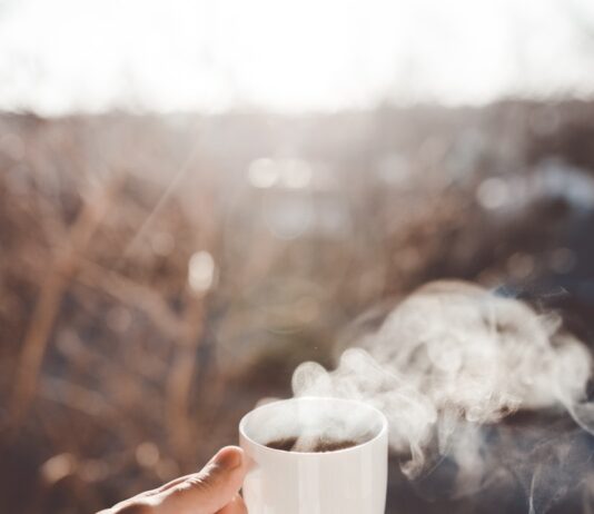 변화하는 정신건강 트렌드, 일상 속 작지만 확실한 행복 실천법 person holding white ceramic cup with hot coffee